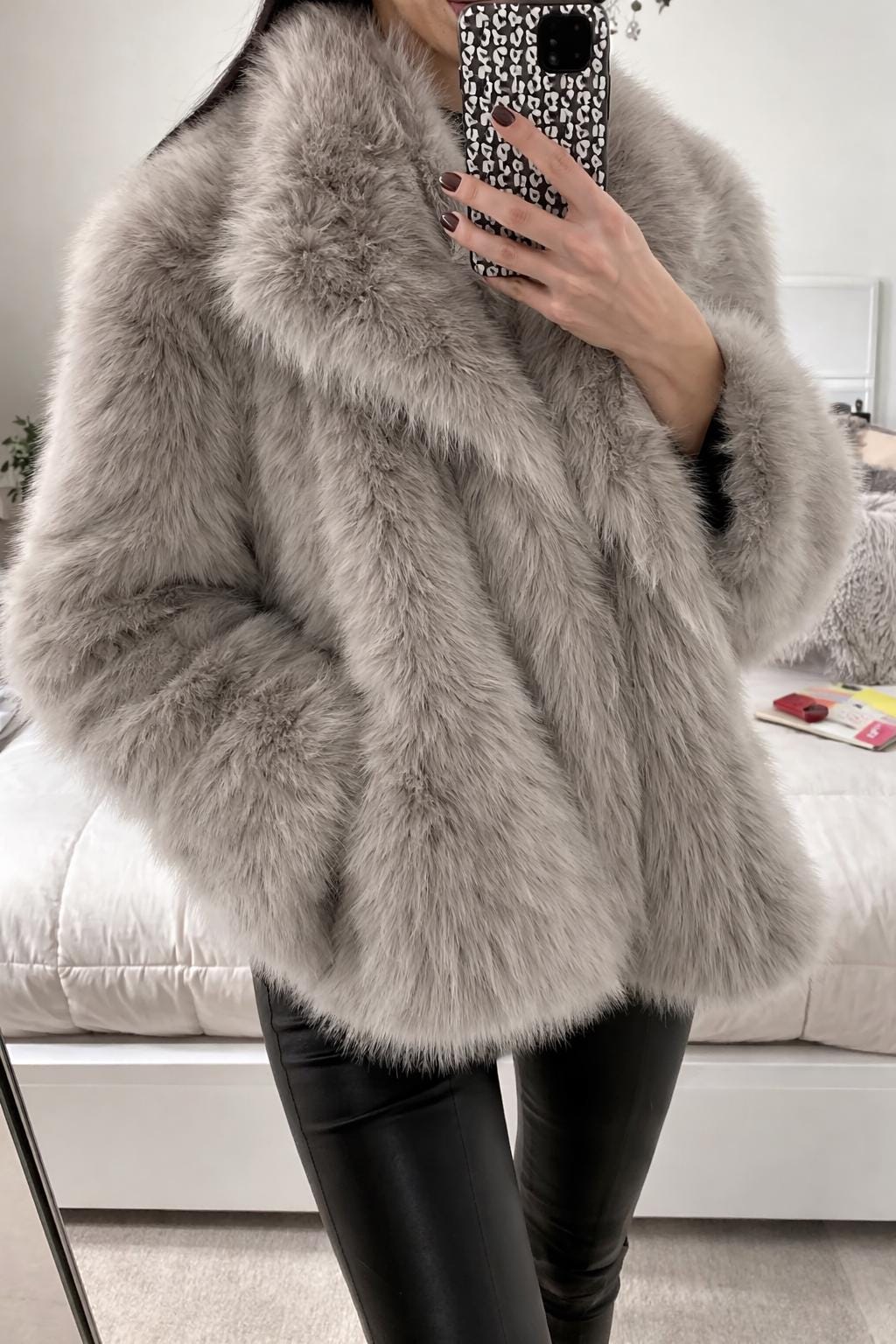 Luxury Women’s Faux Fur Jacket – Plush Soft Lapel Coat, Chic Winter Outerwear