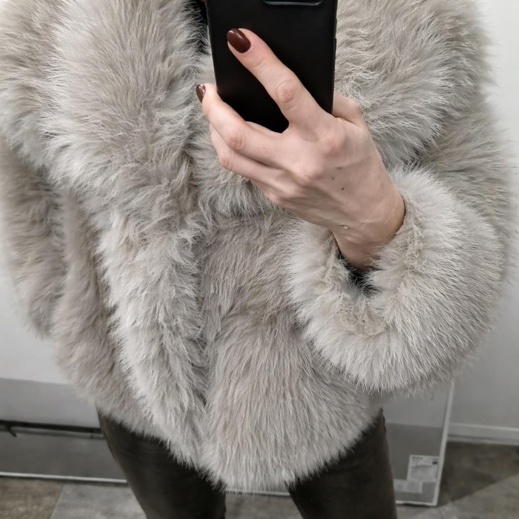 Luxury Women’s Faux Fur Jacket – Plush Soft Lapel Coat, Chic Winter Outerwear